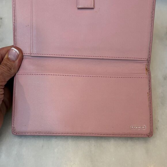 Coach Jacquard Signature OpArt Dot Logo Checkbook Holder - Picture 13 of 16